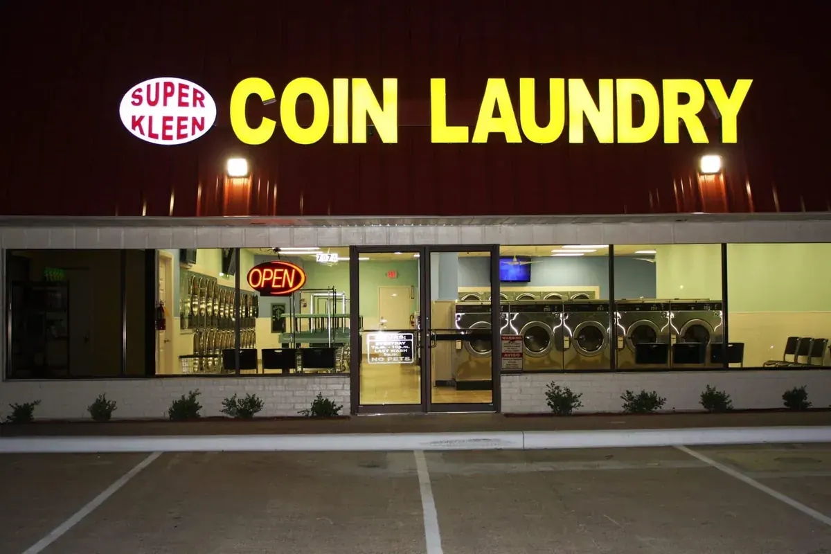 Laundromat Sign Cleveland Tennessee