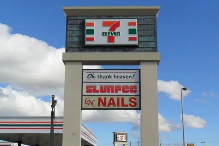 Pylon Signs customer work by Tennessee Sign Company
